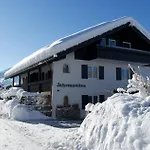 Haus Jahreszeiten