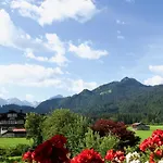Haus Jahreszeiten